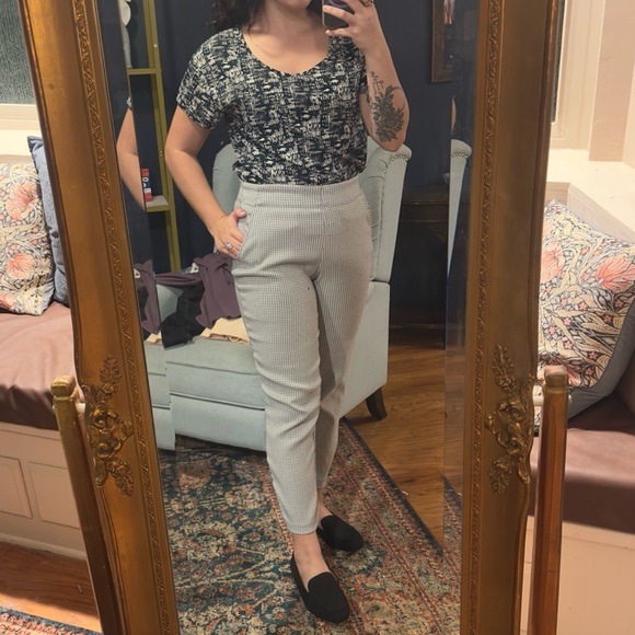 Stylish Gray Women's Pants - Picture 1 of 2